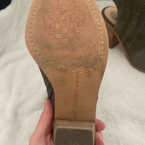 Vince Camuto grey suede Binks - Picture 5 of 5